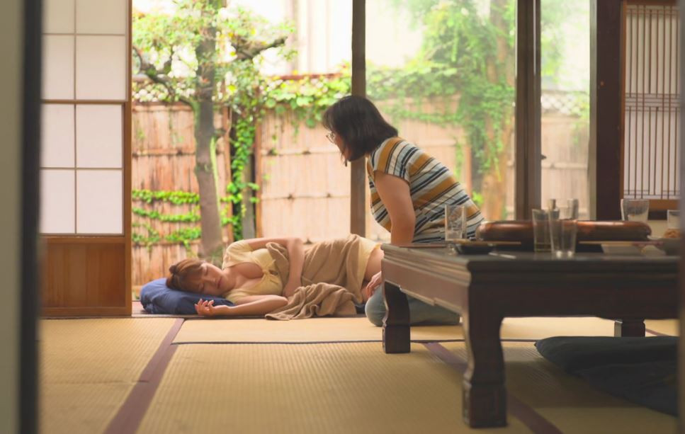 Cô em gái lẳng lơ gợi tình cậu anh rể loạn luân thỏa mãn tình dục