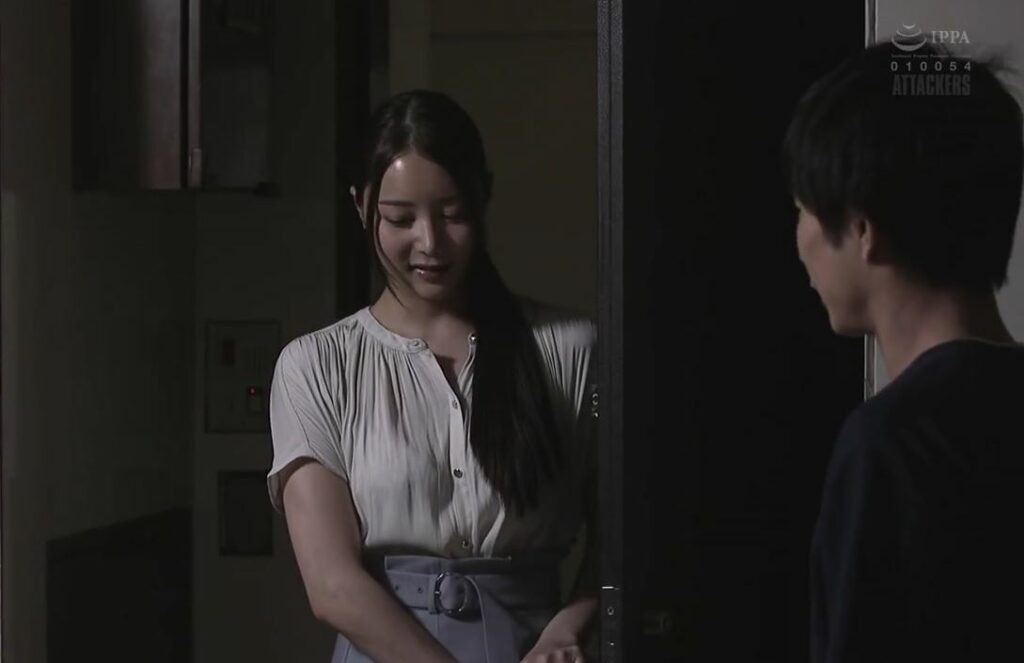 Cô vợ trẻ không thỏa mãn với chồng lén lút cùng anh hàng xóm