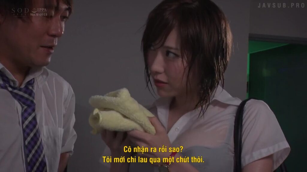 Cơn mưa bất chợt và ngày tăng ca sung sướng