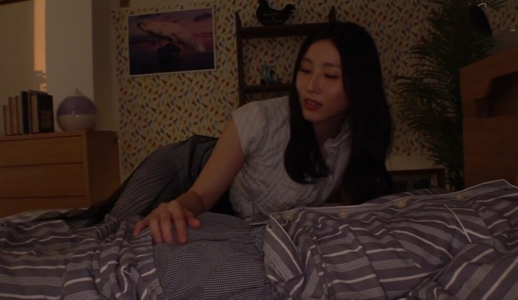 Để mẹ giúp con sướng nhé con trai